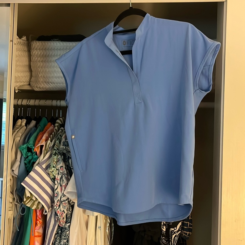 Figs Rafaela scrub top!